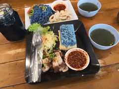 -蝶豆花蓝面条