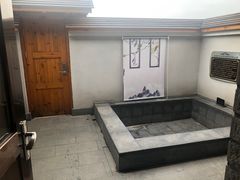 -大连步云山老汤度假山庄