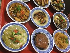 -蓝田九大碗民俗食府(蓝田店)