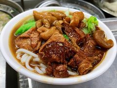 秘制牛腩猪肠汤米粉-珍珍小食店(西华路店)