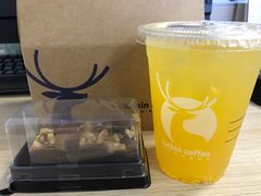 -瑞幸咖啡(怡富广场店)