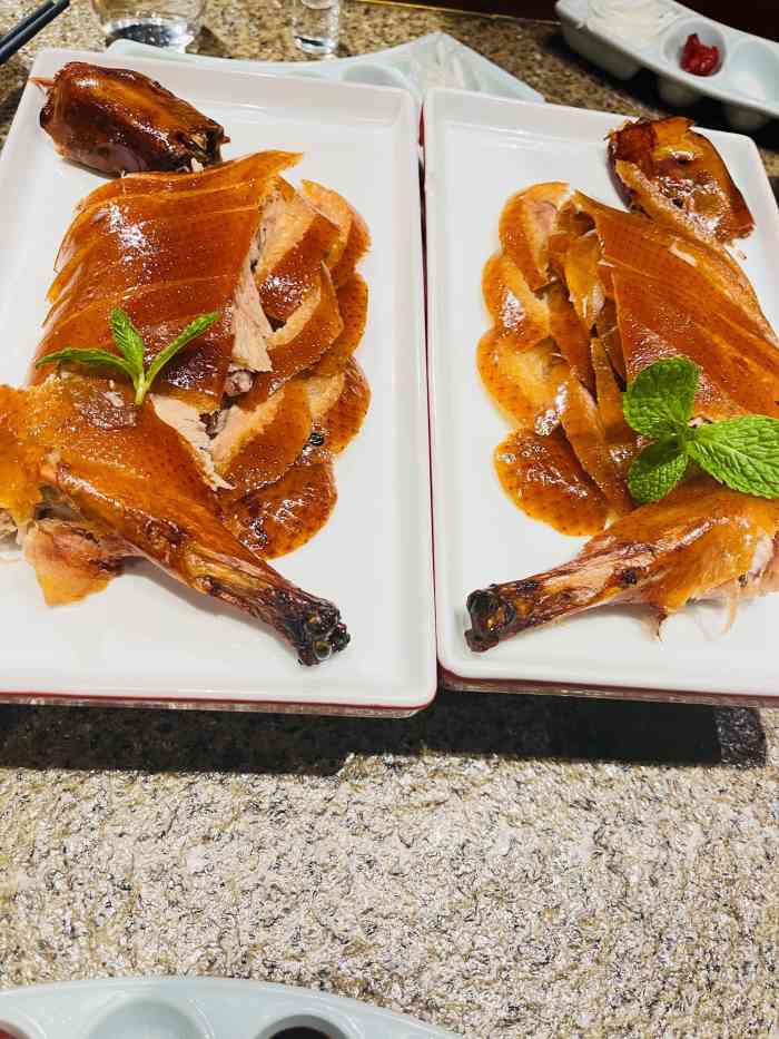 北平食府·富贵荷花烤鸭(旧宫店)-"[薄荷]环境:老北京设计风格,古香