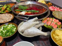 -四小区火锅·巷子里的重庆火锅(花照壁店)