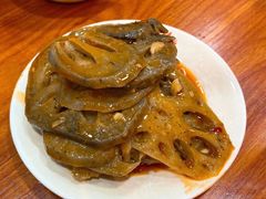 -爆炸头阿姨小四川正宗川味小吃(无任何分店)