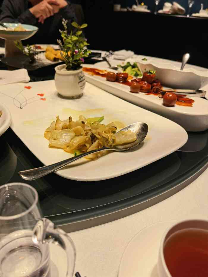 万盛合酒楼(渔人码头店)-"比丽景好很多,软装硬装都不错,体验很好 .
