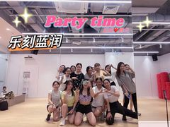 -乐刻运动健身(蓝润摩里中心店)