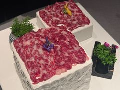 -左庭右院鲜牛肉火锅黑金店(陆家嘴中心店)