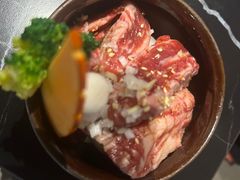 -山川小町·极番烧肉(新地假日广场店)