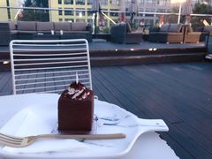 -UNI UNI(环亚凯瑟琳店)