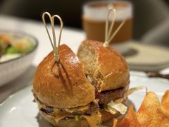 -潮一不贰·法式甜品·生日蛋糕·西式简餐(外滩店)