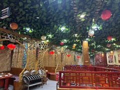 -袁小二大东北铁锅炖(吉祥村总部)