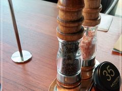 -MONICH牛排融合餐厅(和义大道购物中心店)