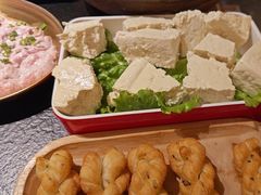 -晓宇重庆火锅(西安荟聚店)