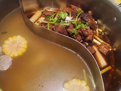 秘制鲜牛腩鸳鸯锅-今日炊牛·潮汕牛肉火锅(华采天地店)
