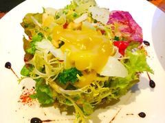 混合海鲜色拉配蜂蜜酸甜汁-AZUL by FUEL蓝色·法式酒馆(琶醍店)