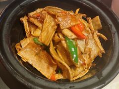 一品杂菌煲-胡桃里乐队酒馆(农科路店)