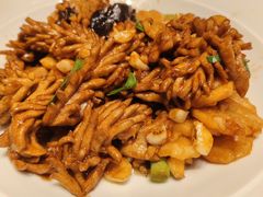 -闫府私房菜(恒隆店)