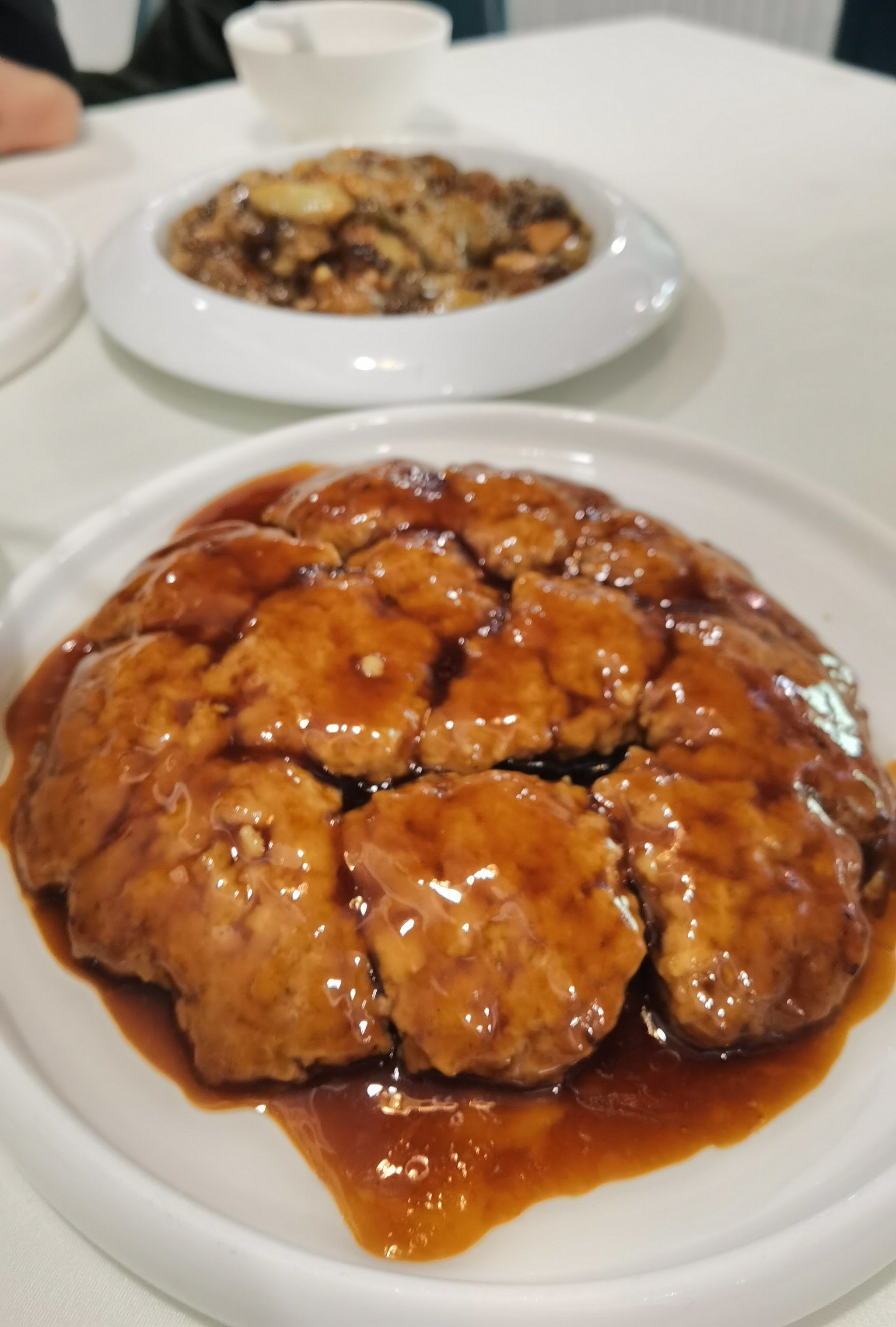 n「南煎丸子」超好吃超好吃的大丸子,拌饭香的呀～
「宫保鲈鱼丁