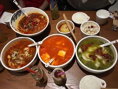 -渝是乎酸菜鱼(龙旗购物中心店)