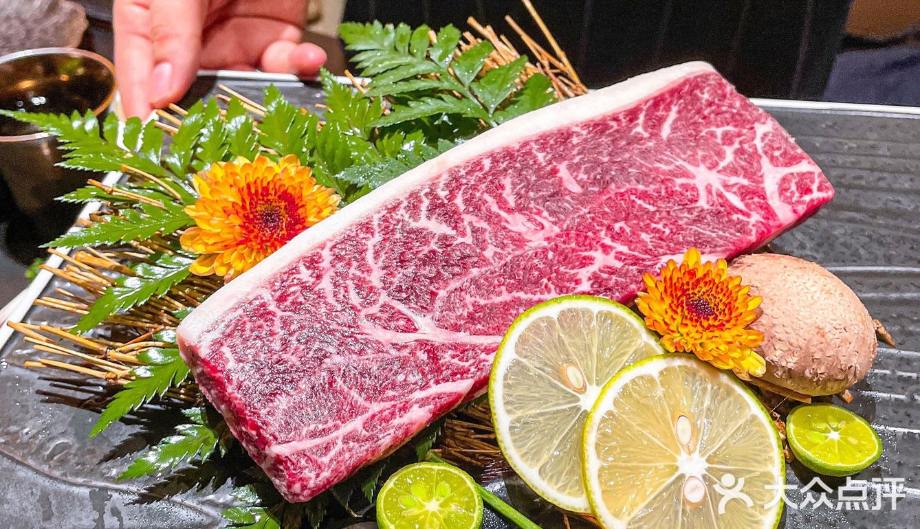 宴请倍有面的餐厅🍴长沙首家LV和牛烤肉店
