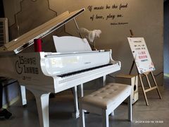 -乐尚音乐空间·钢琴·声乐·架子鼓(会展中心店)