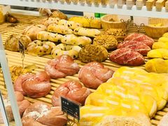 -焙丽拾光(麦凯乐直营店)