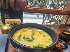 -银米·云南传统过桥米线(双廊黑金冠店)