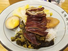 猪耳朵饭-狮头牌卤味研究所·卤味饭(花城汇南区店)
