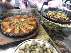 -临街徽菜馆·正宗黄山味