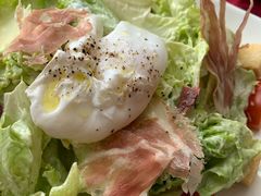 凯撒沙拉-弘雅饭店