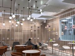 大堂-奈雪的茶(市百一店)