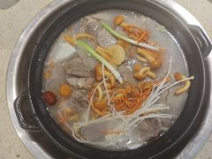 -九寨沟特色牦牛肉汤锅