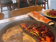 -鹿鸣山草本茶香火锅(园西路店)