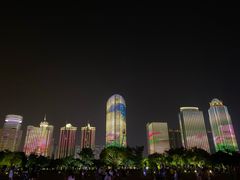 -万绿园