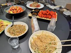 -肥肥虾庄·金牌油焖大虾(汉街SKP店)