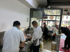 -黄阿姨锅贴大王(万航渡路店)