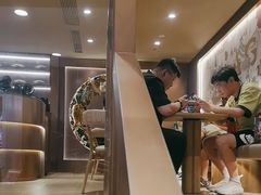 -霸王茶姬(上海恒基名人店)