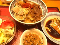 牛肉饭-虹梅食堂·爱蝦乃家