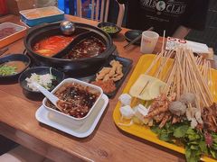 -串门邻居串串火锅(云南南路店)