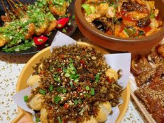 -小董哥烤串·爆汁大油边(故宫店)