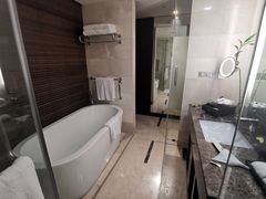 -青岛海尔洲际酒店