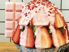 草莓生乳冰-WONDER ICE 萬得冰田(建設路总店)