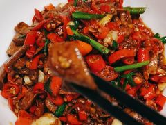 -辛香味烧鱼馆·非遗技艺·排骨红烧肉(光谷医药园店)