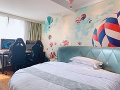 -海豚愉悦电竞酒店(包河万达步行街店)