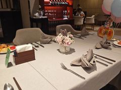-广州万富希尔顿酒店·感趣自助餐厅·金秋蟹宴生蚝海鲜刺身