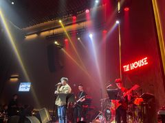 -TZ House音乐现场(来福士中心店)