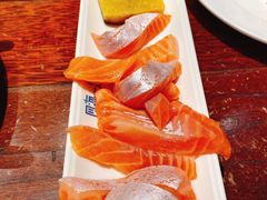 三文鱼刺身-四海一家自助餐(益田假日广场店)