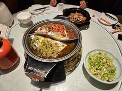 -阿瓦山寨·湘菜现炒·剁椒鱼头王(咸阳总店)
