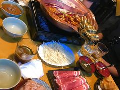 -江湖餐厅–重庆九宫格老火锅