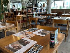 -ROAST coffee & eatery